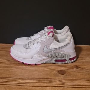 Nike Air Max Excee athletic running shoes womens size 7 sneakers
